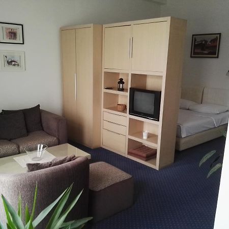 Guest House Amico Vranje Ngoại thất bức ảnh