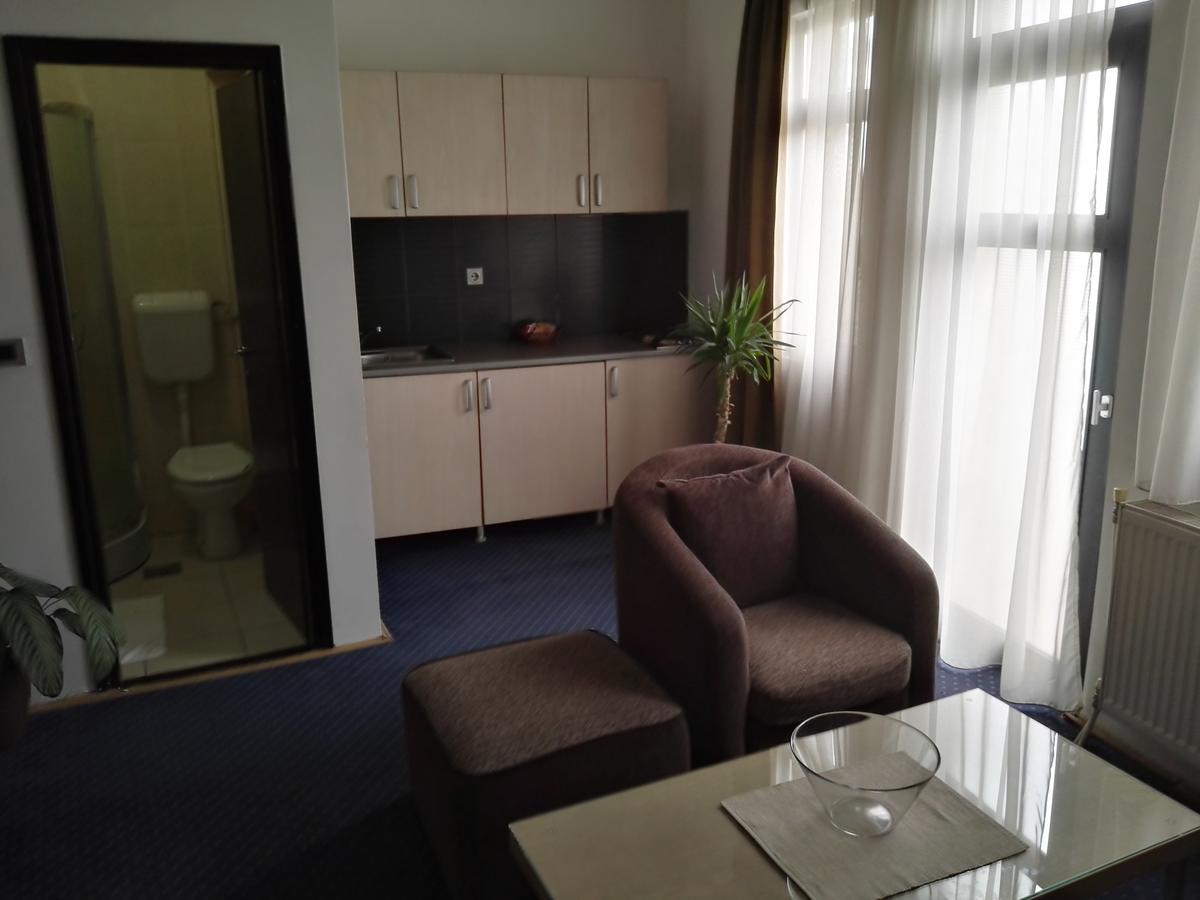 Guest House Amico Vranje Ngoại thất bức ảnh