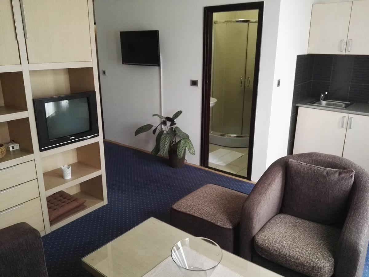 Guest House Amico Vranje Ngoại thất bức ảnh