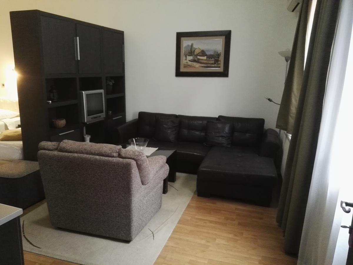 Guest House Amico Vranje Ngoại thất bức ảnh